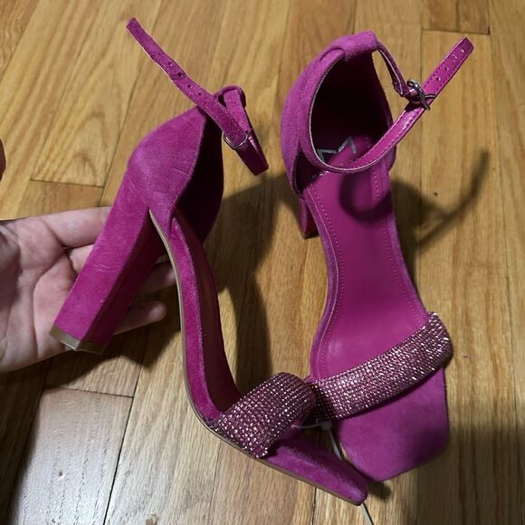 Marc Fisher | ANGELO ANKLE STRAP HEELED SANDAL - Picture 7 of 8